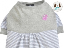เสื้อยืดสุนัข ผ้านิ่ม สีเทา ลายน่ารัก จั้มเอว มีโบว์ตรงกระเป๋า เหมือนเสื้อเด็กเลย